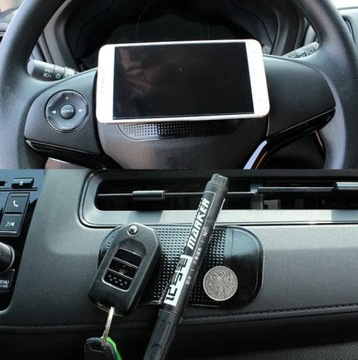 PODKŁADKA MATA DO SAMOCHODU ANTYPOŚLIZGOWA POD TELEFON NA KOKPIT DESKĘ