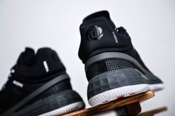 ADIDAS БАСКЕТБОЛ D РОУЗ