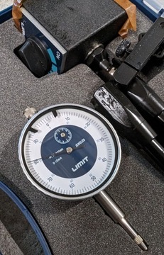 Циферблатный индикатор с магнитной подставкой LIMIT