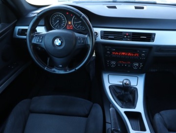 BMW Seria 3 E90-91-92-93 Coupe E92 320i 170KM 2008 BMW 3 320 i, Xenon, Klima, Klimatronic, Tempomat, zdjęcie 6