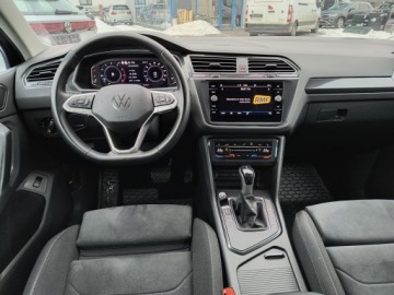 Volkswagen Tiguan II SUV Facelifting 1.5 TSI 150KM 2021 Volkswagen Tiguan 1.5 TSI EVO Elegance DSG, 150KM,, zdjęcie 12