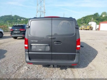 Mercedes 2021 Mercedes-Benz Inny Metris 2021 2.0l 2.0 Benzyna 208KM, zdjęcie 4