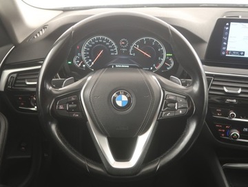 BMW Seria 5 F10-F11 Touring Facelifting 520d 190KM 2017 BMW 5 520d xDrive, Salon Polska, Serwis ASO, zdjęcie 14