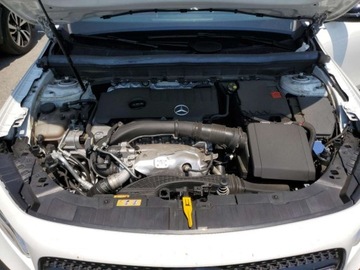 Mercedes GLB 2022 Mercedes-Benz GLB 250 2022 2.0l 2.0 Benzyna 221KM, zdjęcie 6