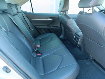 Toyota Camry IX Sedan 2.5 Hybrid Dynamic Force 218KM 2019 Toyota Camry 2.5 Hybrid Comfort CVT 2.5 Hybrid Com, zdjęcie 13