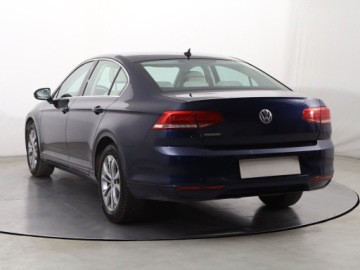 Volkswagen Passat B8 Limousine 2.0 TDI BlueMotion Technology 150KM 2018 VW Passat 2.0 TDI, Salon Polska, Automat, Navi, zdjęcie 3