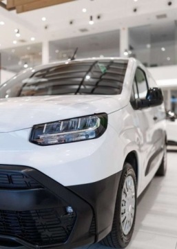 Toyota 2024 Toyota Proace City City 1.5 D-4D Long 2,3t Active 1.5 Diesel 102KM, zdjęcie 9