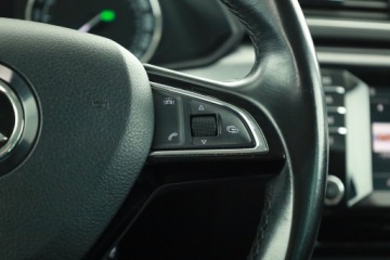 Skoda Superb III Kombi 2.0 TDI 150KM 2015 Skoda Superb 2.0 TDI, Automat, Skóra, Navi, Xenon, zdjęcie 14