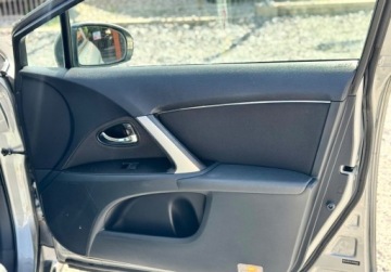 Toyota Avensis III Sedan Facelifting 1.8 Valvematic 147KM 2013 Toyota Avensis 1.8 benzyna 147KM sedan navi kamera cofania LIFT serwis ASO, zdjęcie 15