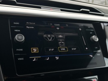 Volkswagen Arteon Fastback Facelifting 2.0 TSI 190KM 2021 Volkswagen Arteon R-Line | Harman Kardon | Kamera, zdjęcie 28