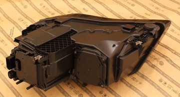 AUDI A8 4H0 D4 09-13 SVĚTLO PŘEDNÍ FULL LED
