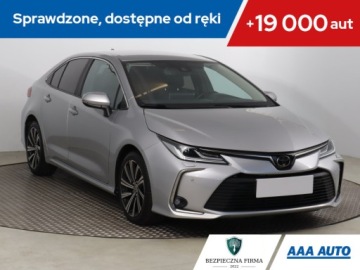 Toyota Corolla XII Sedan 1.5 VVT-i 125KM 2022 Toyota Corolla 1.5 VVT-i, Salon Polska