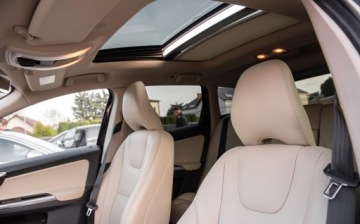 Volvo XC60 I SUV Facelifting 2.0 D4 DRIVE-E 190KM 2015 Volvo XC 60 D4 190KM SUMMUM Xenon Skora Navi Virtual Panorama El.Klapa Ful, zdjęcie 18