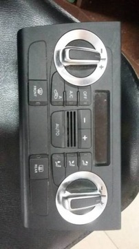 PANEL KLIMATYZACJI 8U0820043D AUDI Q3