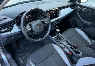 Skoda Kamiq Crossover Facelifting 1.0 TSI 115KM 2024 Skoda Kamiq Selection, Podgrzewane fotele i kierownica, Tempomat, Bezwypad, zdjęcie 6