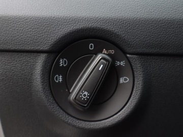 Skoda Octavia III Kombi Facelifting 1.6 TDI 115KM 2019 Skoda Octavia 1.6 TDI, Salon Polska, zdjęcie 15