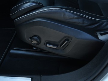Volvo XC60 II 2019 Volvo XC60 B4 AWD, Salon Polska, 1. Właściciel, zdjęcie 17