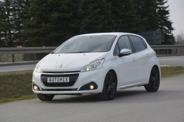 Peugeot 208 I Hatchback 5d Facelifting 1.2 PureTech 82KM 2018 Peugeot 208 1.2 Benzyna Style gwarancja przebiegu, zdjęcie 1
