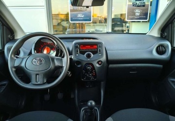 Toyota Aygo II Hatchback 3d Facelifting 1.0 VVT-i 72KM 2019 Toyota Aygo Toyota Aygo 1.0 VVT-i Black Edition Benzyna 72KM, zdjęcie 6