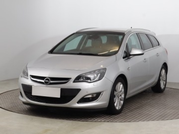 Opel Astra J Sports Tourer Facelifting 1.6 CDTI ecoFLEX 110KM 2014 Opel Astra 1.6 CDTI, Navi, Xenon, Klima, zdjęcie 1