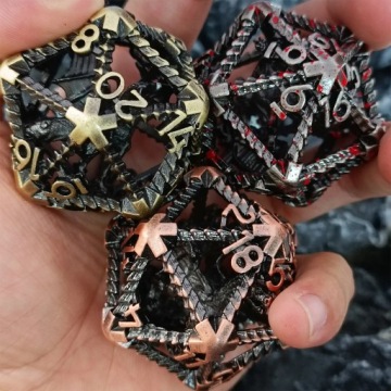 КРОВАВЫЙ ДРАКОН ПРОКЛЯТЫЙ В КОСТИ ЗАКРЫТЫЙ МЕТАЛЛ КОСТИ K20 RPG