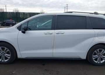 Toyota Sienna III 2022 Toyota Sienna 2022r., XSE, 2.5L, od ubezpieczalni 2.5 Hybryda 189KM, zdjęcie 3