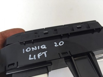 HYUNDAI IONIQ 20R FACELIFT PANEL KNOFLÍKY PŘEPÍNAČ
