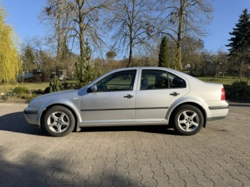 Volkswagen Bora Sedan 1.6 16V 105KM 2003 Volkswagen Bora Manual | Krajowy| Po rozrządzie |, zdjęcie 17
