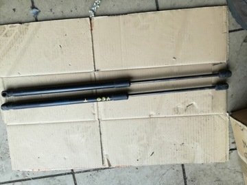 VOLVO V60 SIŁOWNIKI KLAPY TYLNEJ 31395910 KOMPLET