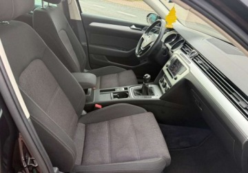 Volkswagen Passat B8 Variant 2.0 TDI BlueMotion SCR 150KM 2016 Volkswagen Passat 2.0Tdi 150PS NAVI EL.hak Extra stan 2.0 Diesel 150KM, zdjęcie 1