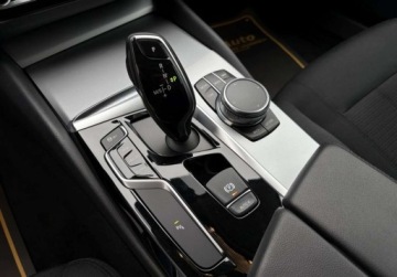 BMW Seria 5 G30-G31 Touring 520d 190KM 2018 BMW Seria 5 2.0D 190KM navi gwarancja LED AUTOMAT bezwypadkowy, zdjęcie 33