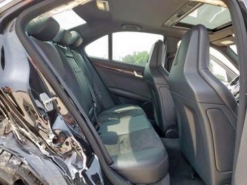 Mercedes Klasa C W205 2014 Mercedes-Benz Klasa C 63 AMG 2014 6.2l 6.2 Benzyna 451KM, zdjęcie 10