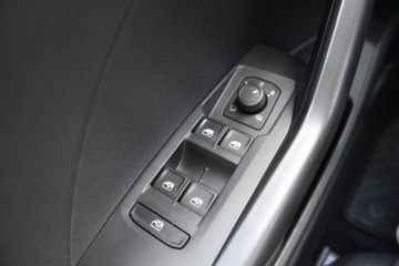 Volkswagen T-Cross SUV 1.0 TSI 110KM 2023 Volkswagen T-Cross SalonPL 1.0TSI 110KM LIFE ACC Autoalarm PreCrash Klimat, zdjęcie 24