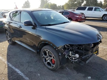 Alfa Romeo 2024 Alfa Romeo Tonale Veloce, 2024r., 4x4, 1.3L 1.3 Hybryda 285KM, zdjęcie 1