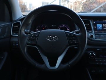 Hyundai Tucson III SUV 2.0 CRDI 185KM 2016 Hyundai Tucson 2.0 CRDi, 182 KM, 4X4, Navi, zdjęcie 12
