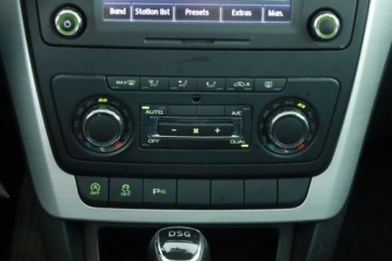Skoda Yeti Outdoor 1.6 TDI 105KM 2014 Skoda Yeti 1.6 TDI, Salon Polska, DSG, Navi, zdjęcie 8