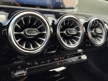 Mercedes CLA C118/X118 Coupe Facelifting 1.3 200 163KM 2025 MERCEDES-BENZ CLA 200 AMG Line Sedan 1.3 (163KM) 2025, zdjęcie 11