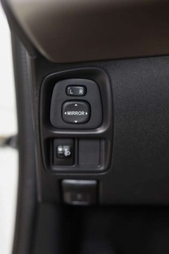 Toyota Aygo II Hatchback 5d 1.0 VVT-i 69KM 2017 Toyota Aygo 1.0 VVT-i X-play Benzyna 69KM, zdjęcie 26