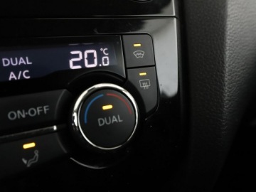 Nissan Qashqai II Crossover Facelifting 1.3DIG-T 140KM 2019 Nissan Qashqai navi klima auto grzane fotele, zdjęcie 26