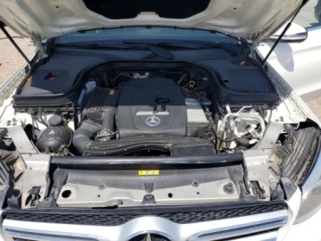 Mercedes GLC C253 2017 Mercedes-Benz GLC 300, 2017r., 2.0L 2.0 Benzyna 241KM, zdjęcie 8