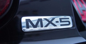 Mazda MX-5 II 1.6 16V 110KM 2004 Mazda MX-5 Memories LimitedEdition DrewnianeWykonczeniaJasna Skora1Wlascic, zdjęcie 24