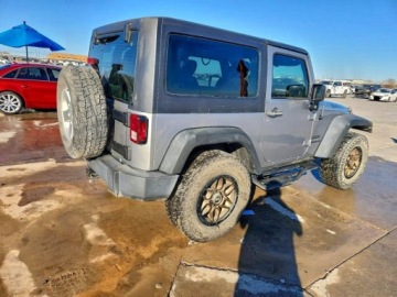 Jeep Wrangler III Unlimited Facelifting 3.6 V6 286KM 2017 Jeep Wrangler Sport 2017 3.6 Benzyna 285KM, zdjęcie 3