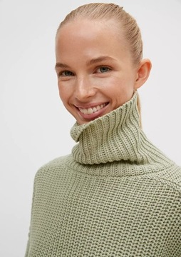 Свободный свитер с высоким воротником Comma 38