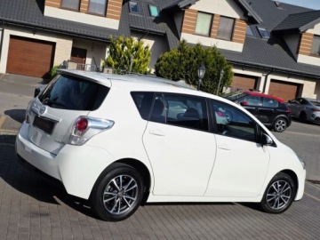 Toyota Verso Minivan Facelifting 1.6 D-4D 112KM 2014 Toyota Verso ___Premium___1.6 D-4D 112KM___LED Navi Kamera Panorama___ 1.6, zdjęcie 2