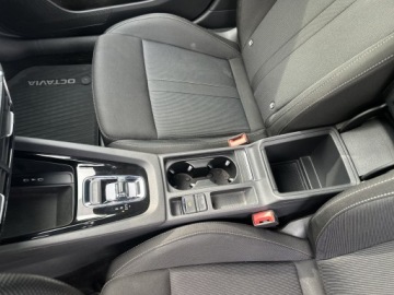 Skoda Octavia IV Liftback 1.5 TSI EVO 150KM 2023 Skoda Octavia Sportline 1.5 eTSI DSG FV23% Salon P, zdjęcie 23