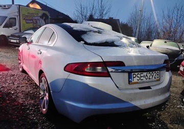 Jaguar XF I Sedan 3.0D V6 210KM 2010 Jaguar XF 2010r, 3.0 Diesel. AUTOMAT. Lekko uszkodzony prawy przod. 3.0, zdjęcie 3