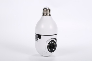 ВРАЩАЮЩАЯСЯ КАМЕРА, СКРЫТАЯ В ЛАМПОЧКЕ NIGHT LIVE WIFI