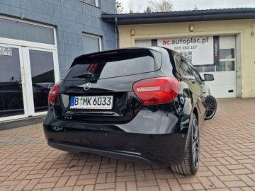 Mercedes Klasa A W176 Hatchback 5d Facelifting 180 122KM 2016 Mercedes A 180 1.6 Benzyna Kamera, zdjęcie 19