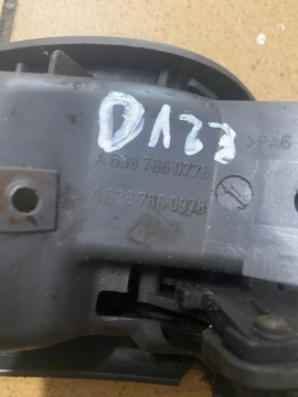 KLIKA LEVÝ PŘEDNÍ MERCEDES W638 A6387660778