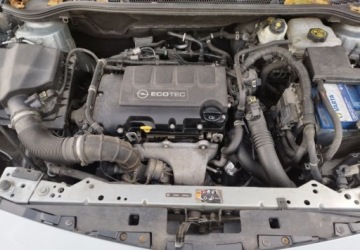 Opel Astra J Hatchback 5d 1.4 Turbo ECOTEC 120KM 2012 Opel Astra Opel Astra j 1.4 16v klima pdc kamera navi stan bdb gwarncja pr, zdjęcie 15